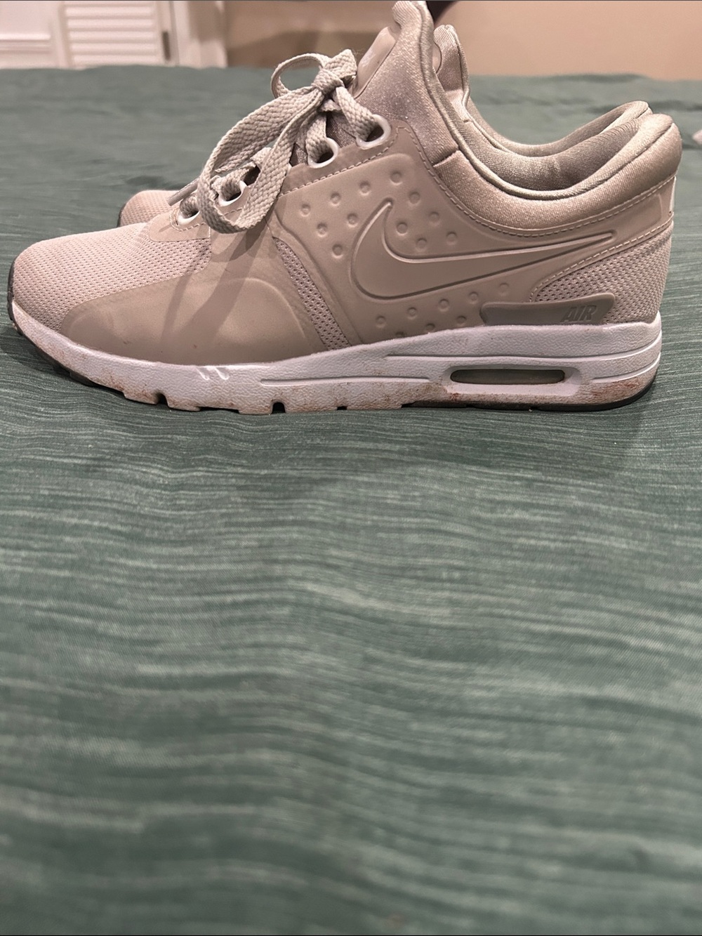 Nike Air Max Thea Casual Sneaker - Beige